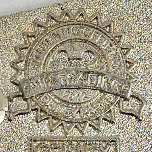 DISNEY Pin Trading ~ WDW Blue Pendant 2/5 ~ 2010 ~ Hidden Mickey - Picture 8 of 11